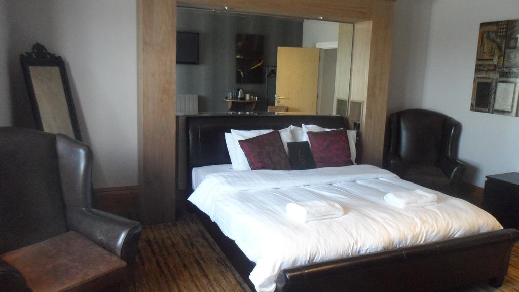 The Warwick Arms Hotel Chew Magna Eksteriør billede
