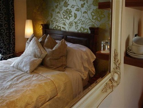 The Warwick Arms Hotel Chew Magna Eksteriør billede