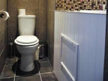 The Warwick Arms Hotel Chew Magna Eksteriør billede